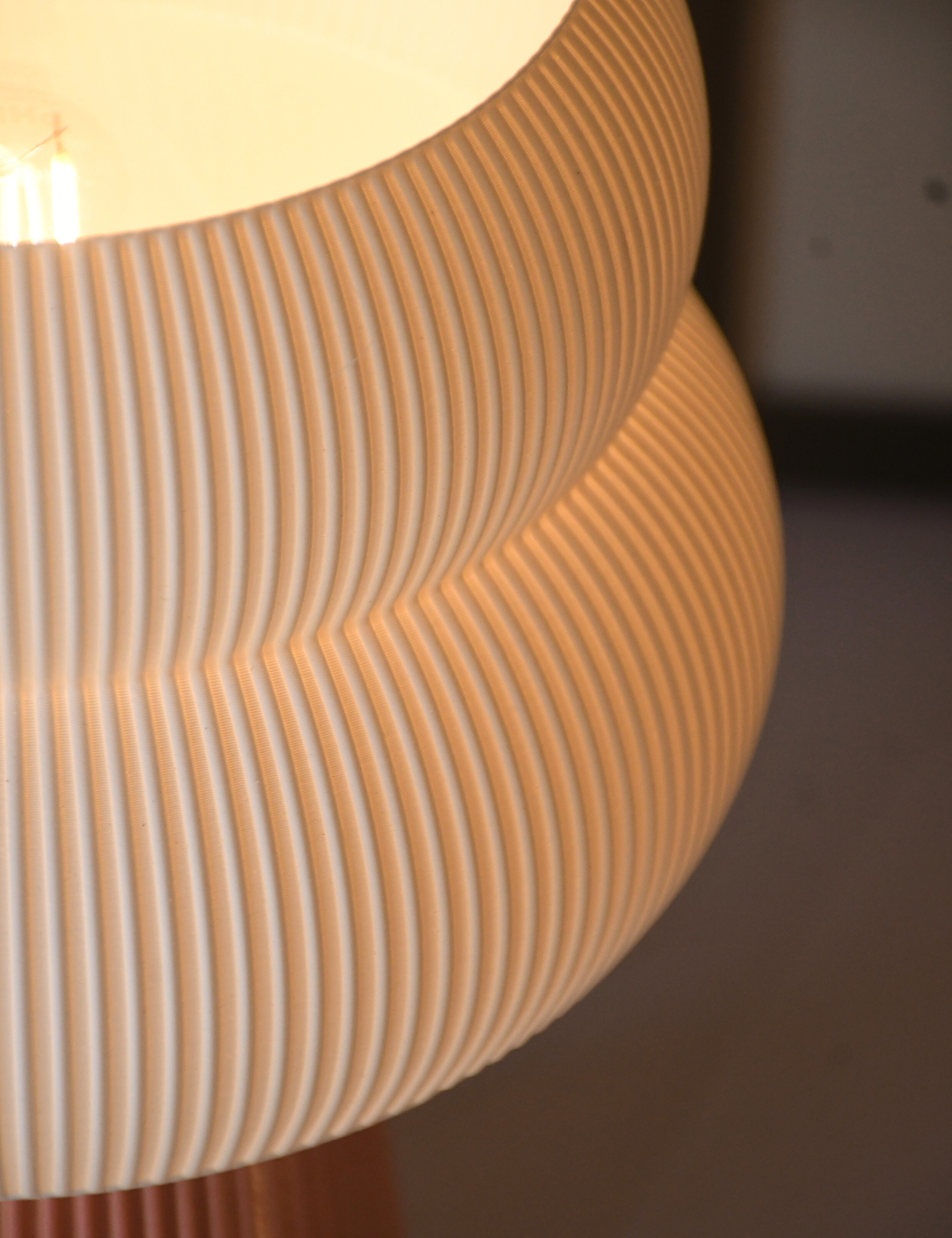 Halo Ridge Table Lamp