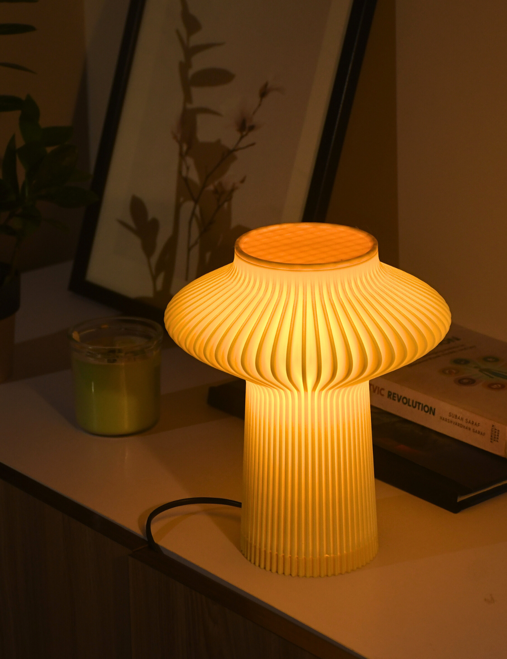 Fluted Crown Table Lamp