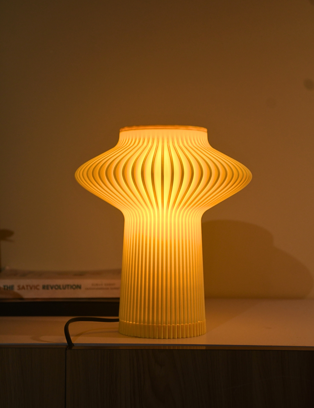Fluted Crown Table Lamp