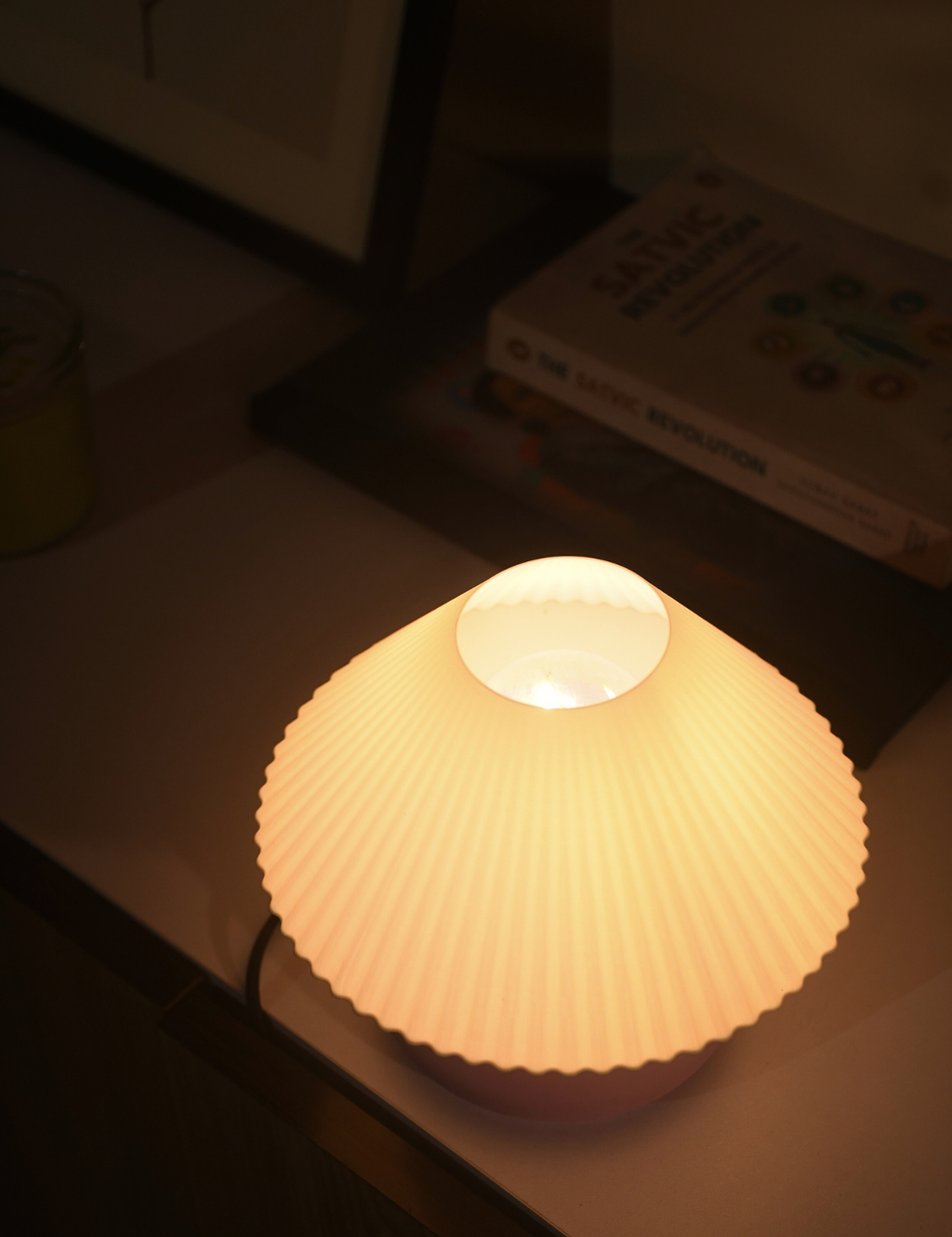 Petal Glow Table Lamp