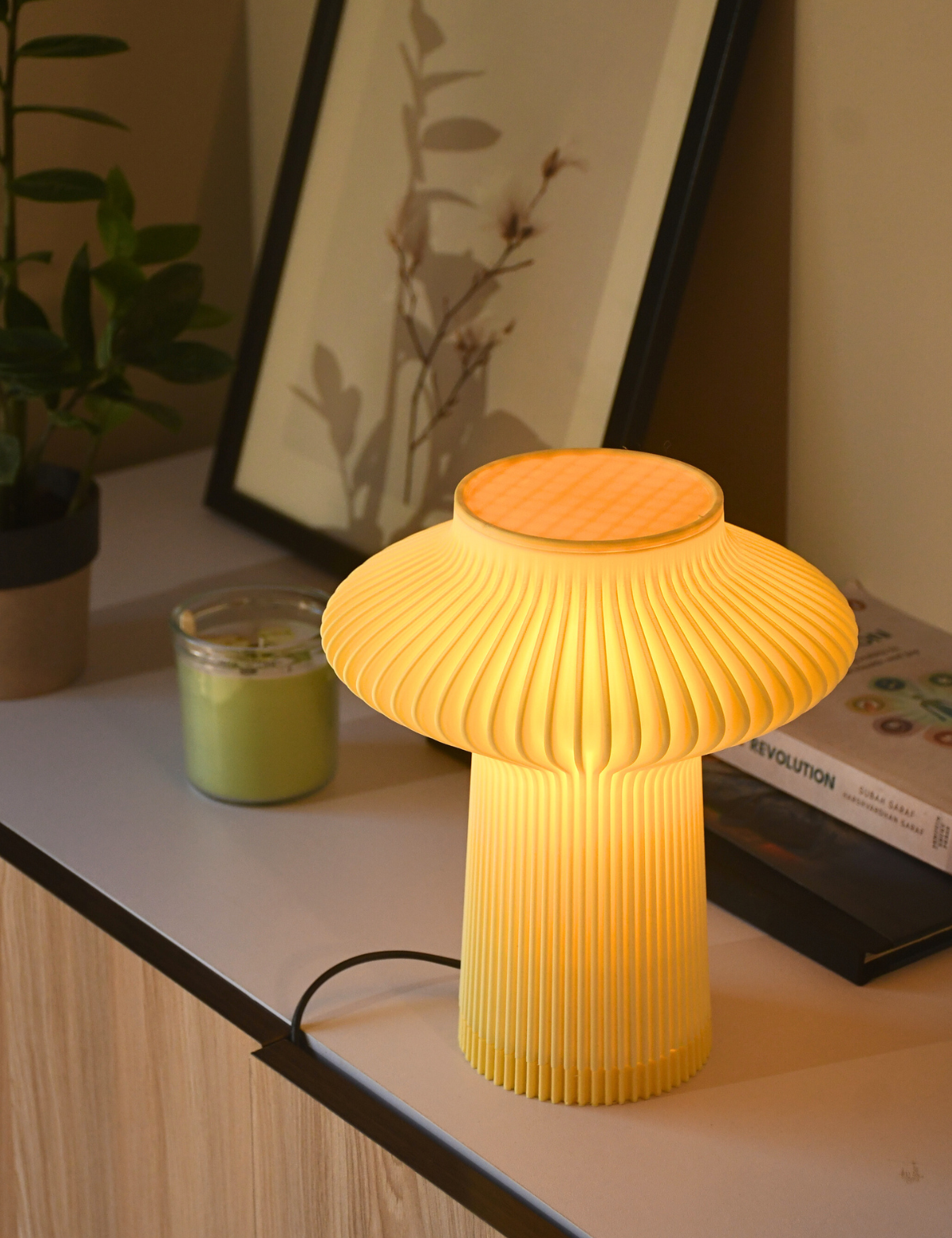 Fluted Crown Table Lamp